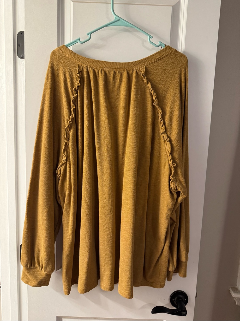 Wonderly Sweater - Picture 2 of 3